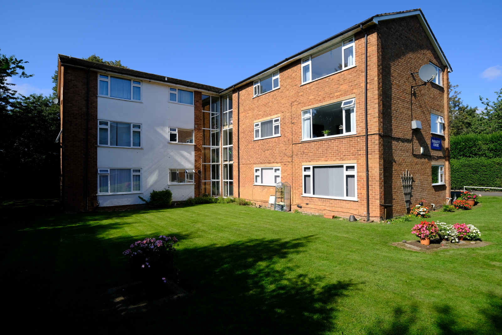 0 12 Paradise Court, Paradise Lane, Hall Green, Birmingham. B28 0DT